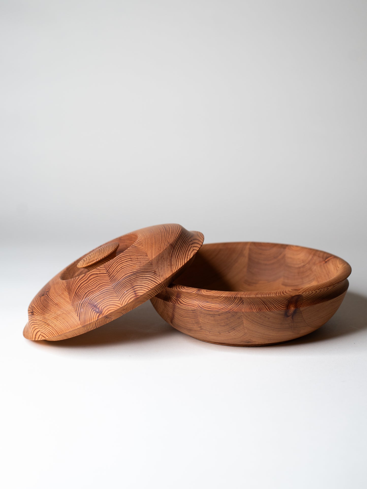 Rare Vintage Lidded Pine Bowl - Finland, Mid-Century