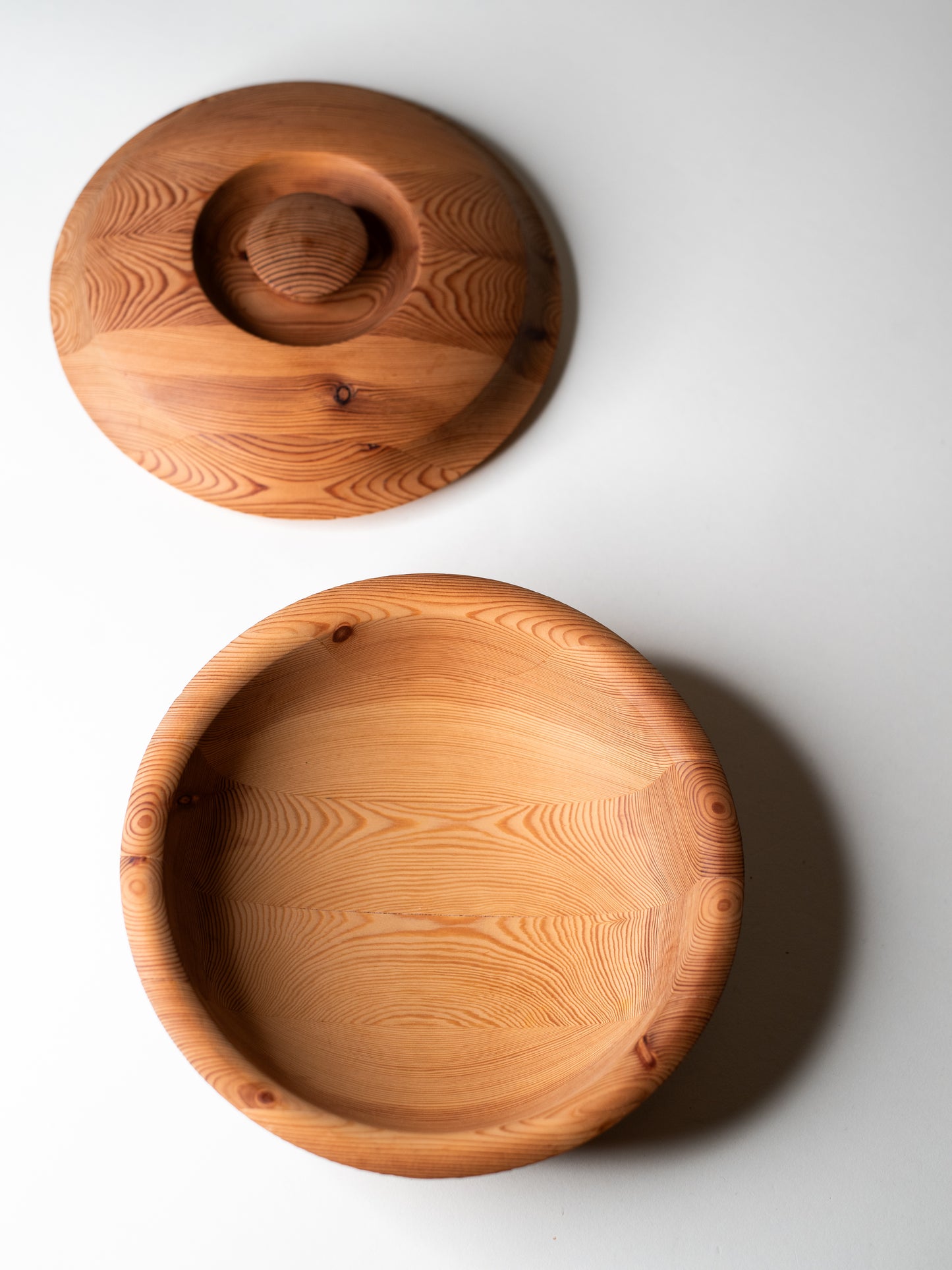 Rare Vintage Lidded Pine Bowl - Finland, Mid-Century