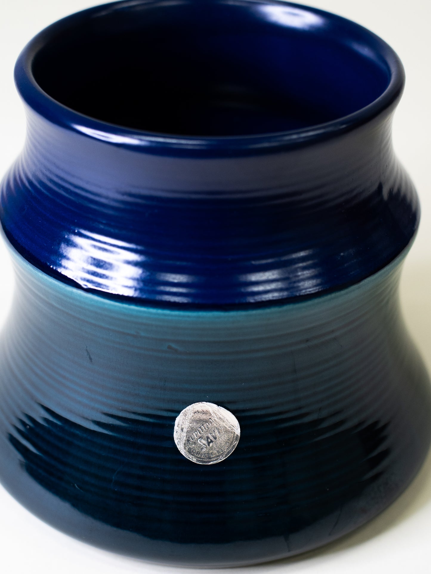 Vintage Kupittaan Savi Wide Two-Tone Vase – Finland, Mid-Century