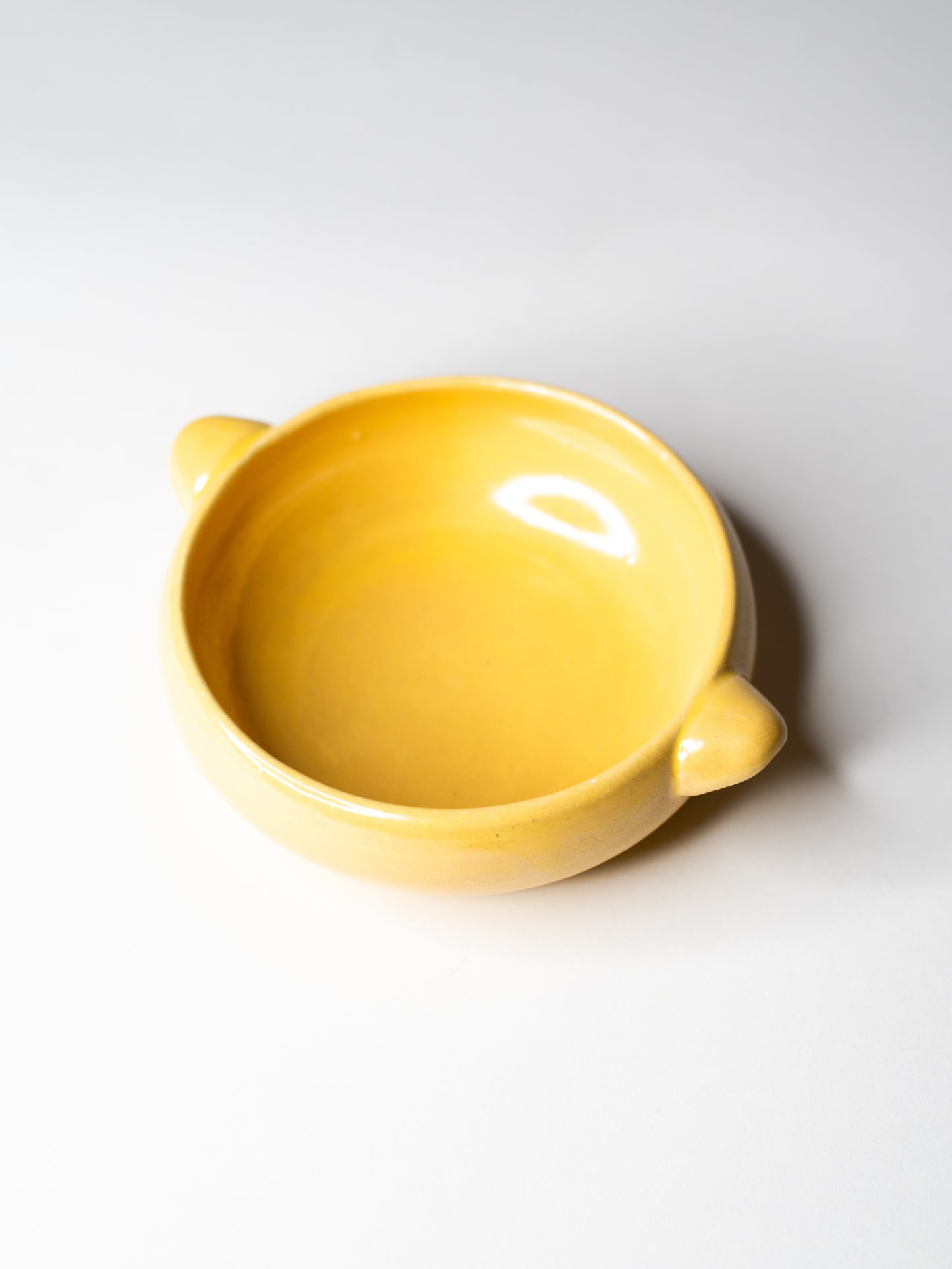 Vintage Modernist Ceramic Bowl with Twin Handles - Kupittaan savi - Finland, Mid-Century