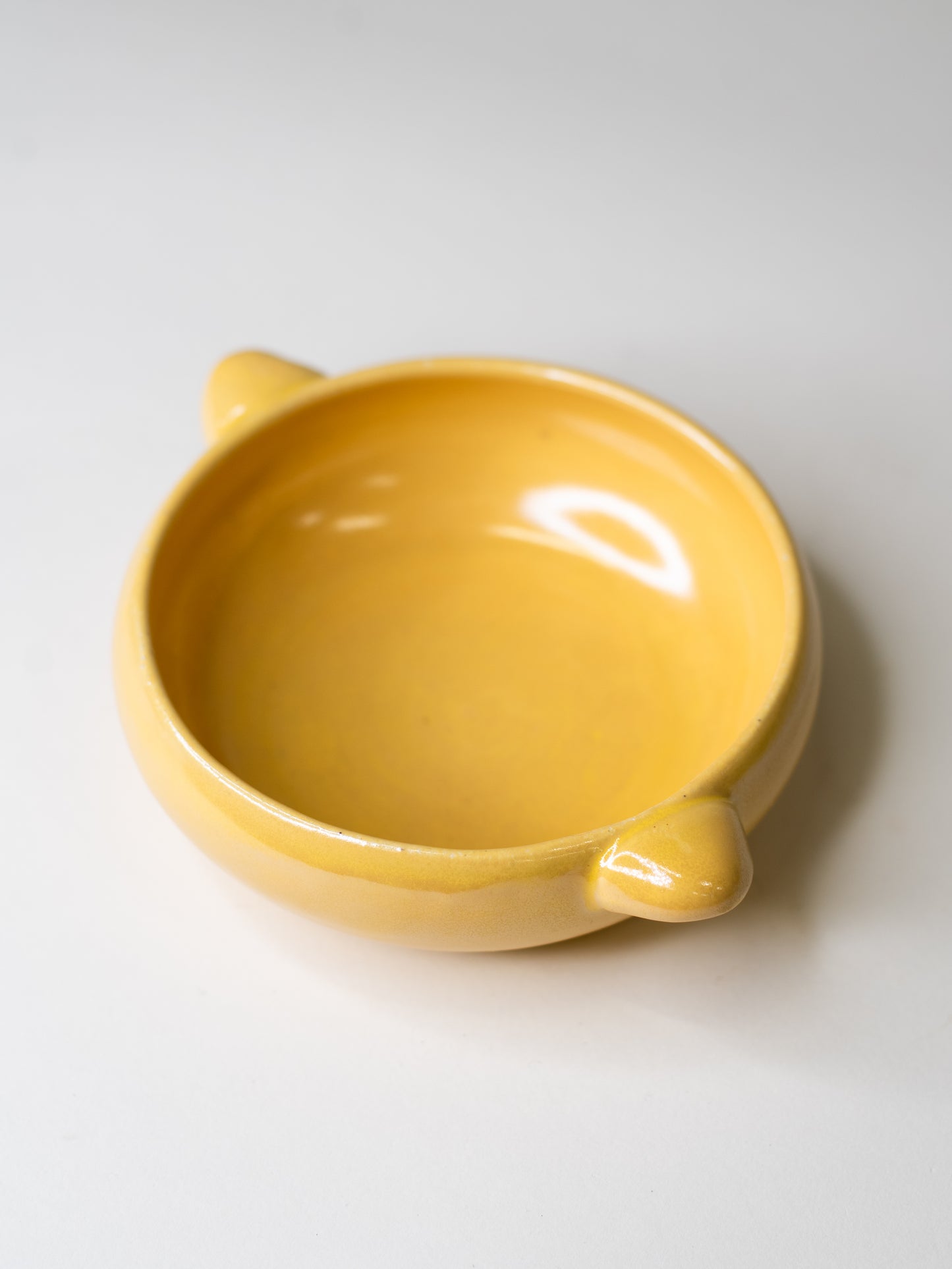 Vintage Modernist Ceramic Bowl with Twin Handles - Kupittaan savi - Finland, Mid-Century