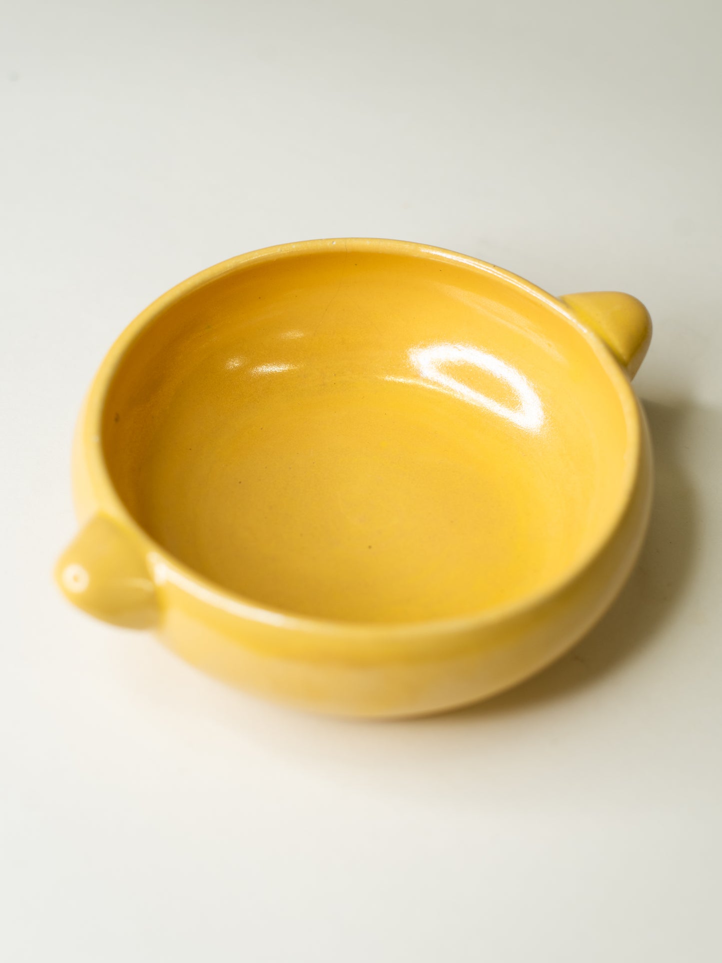 Vintage Modernist Ceramic Bowl with Twin Handles - Kupittaan savi - Finland, Mid-Century