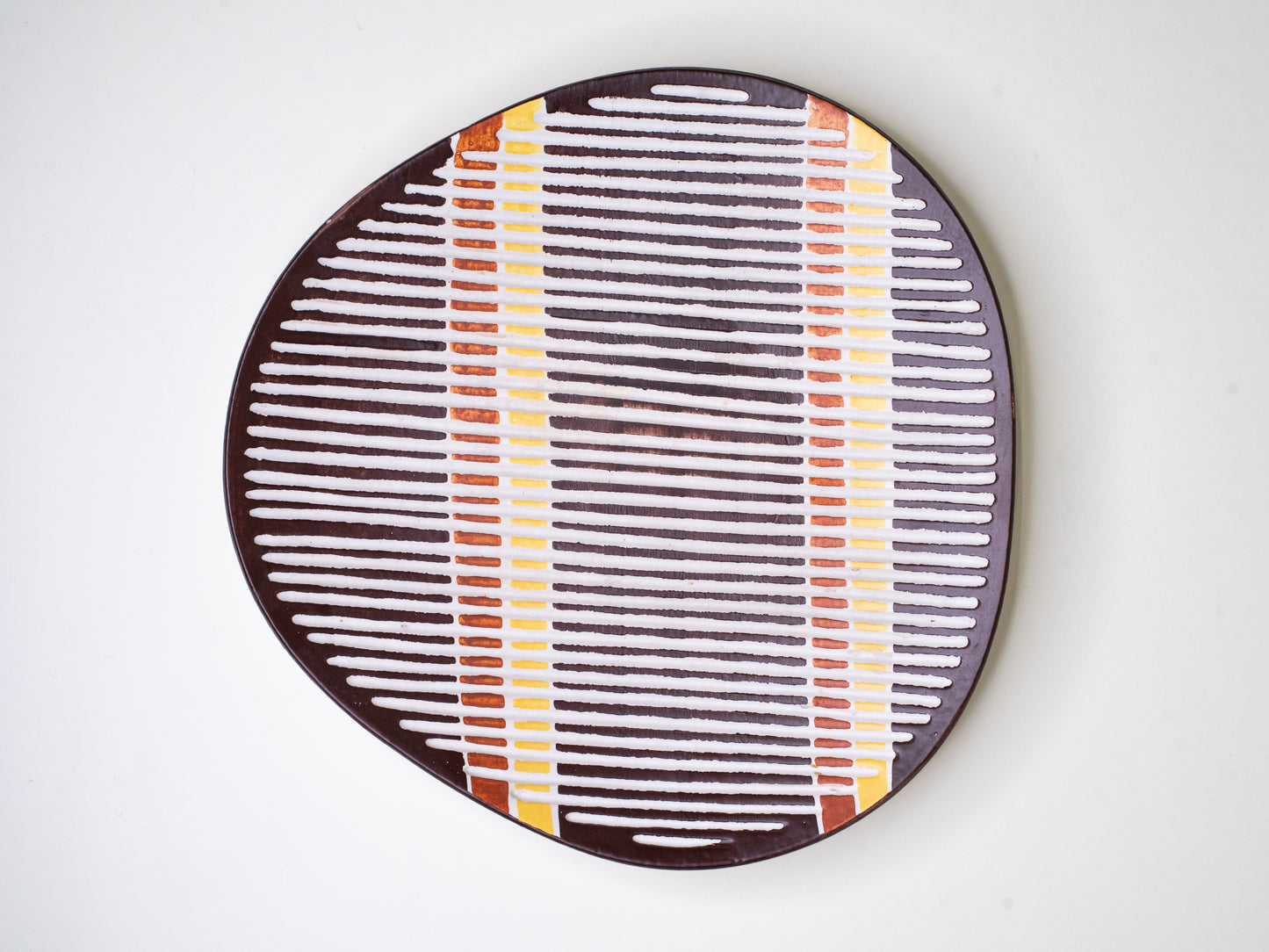 Mid-Century 1950s Ceramic Dishes – Hand-Painted ‘Hawaii’ Sgraffito - Set of Two