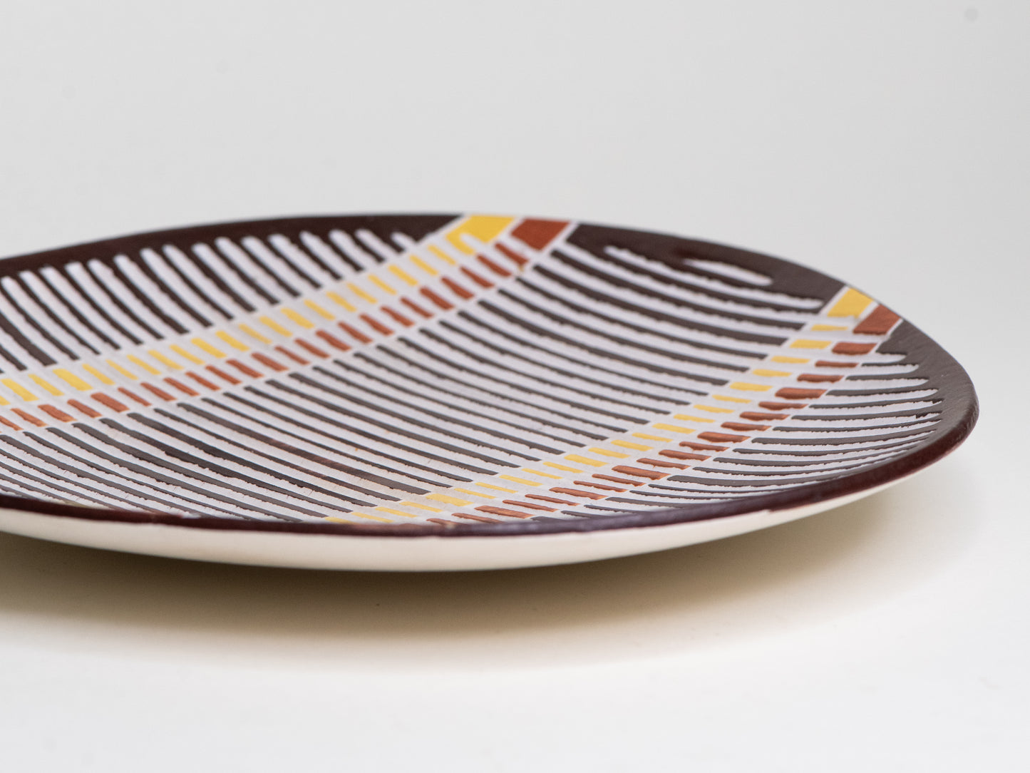 Mid-Century 1950s Ceramic Dishes – Hand-Painted ‘Hawaii’ Sgraffito - Set of Two