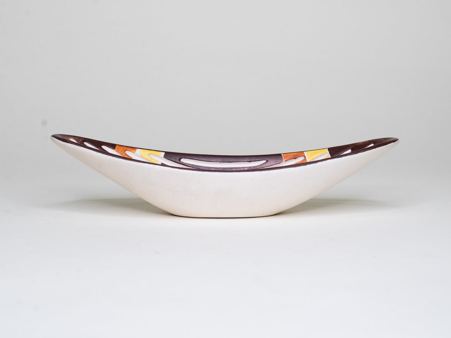 Mid-Century 1950s Ceramic Dishes – Hand-Painted ‘Hawaii’ Sgraffito - Set of Two