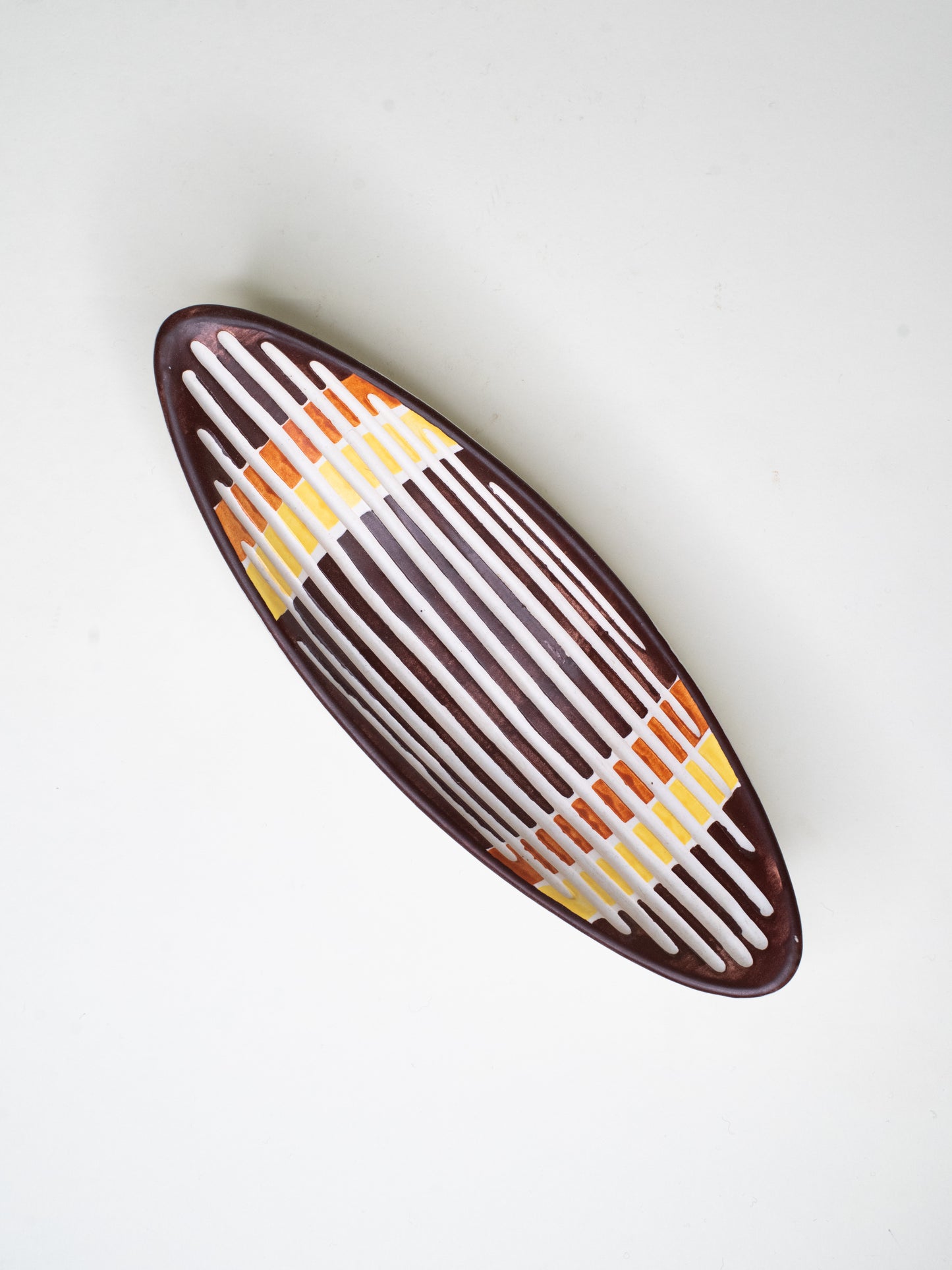 Mid-Century 1950s Ceramic Dishes – Hand-Painted ‘Hawaii’ Sgraffito - Set of Two