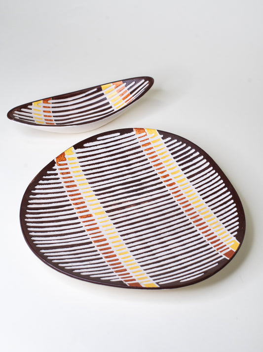 Mid-Century 1950s Ceramic Dishes – Hand-Painted ‘Hawaii’ Sgraffito - Set of Two