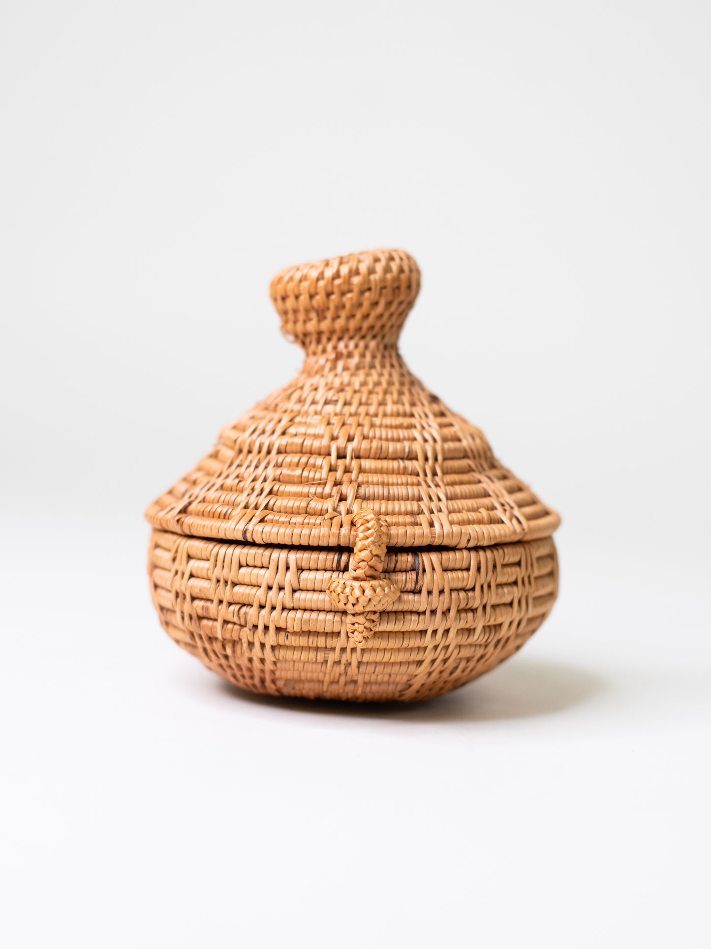 Vintage Tenganan Lidded Basket - Bali, 1990s