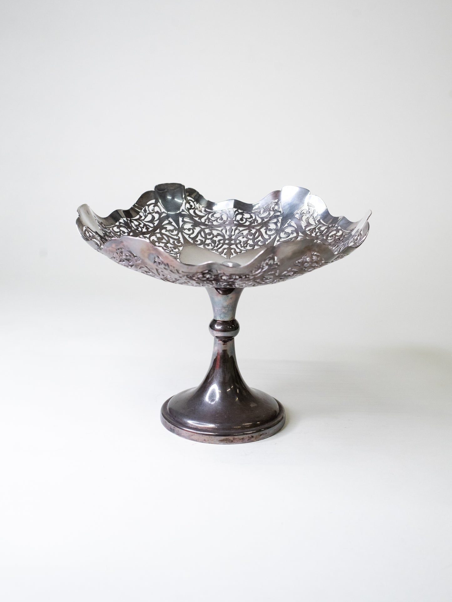 Vintage Silver-Plated Pedestal Bowl – England, Early 20th Century