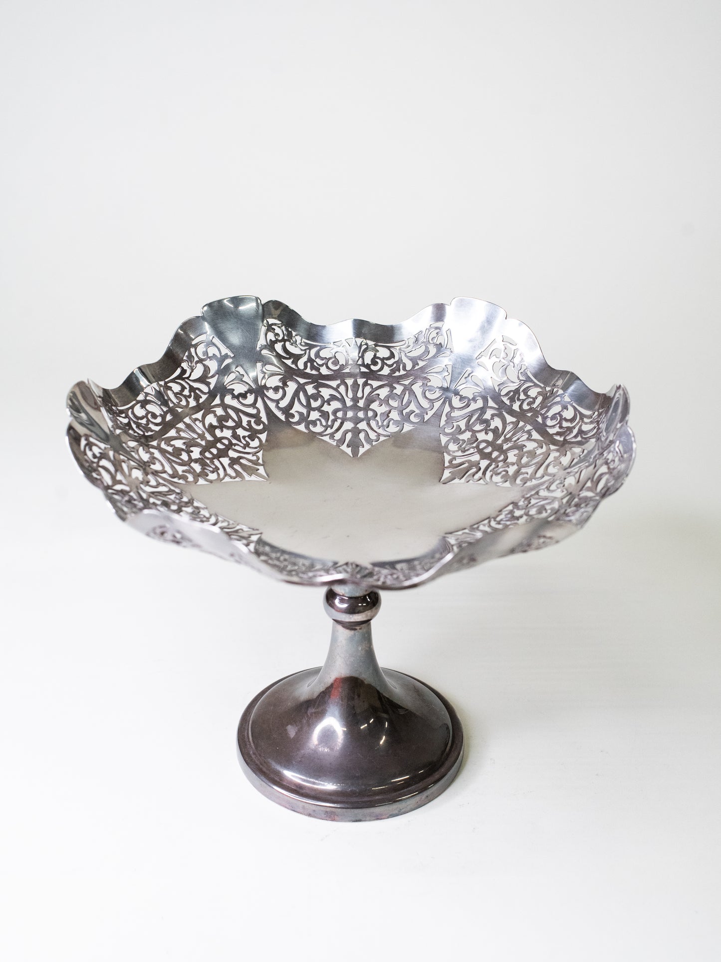Vintage Silver-Plated Pedestal Bowl – England, Early 20th Century