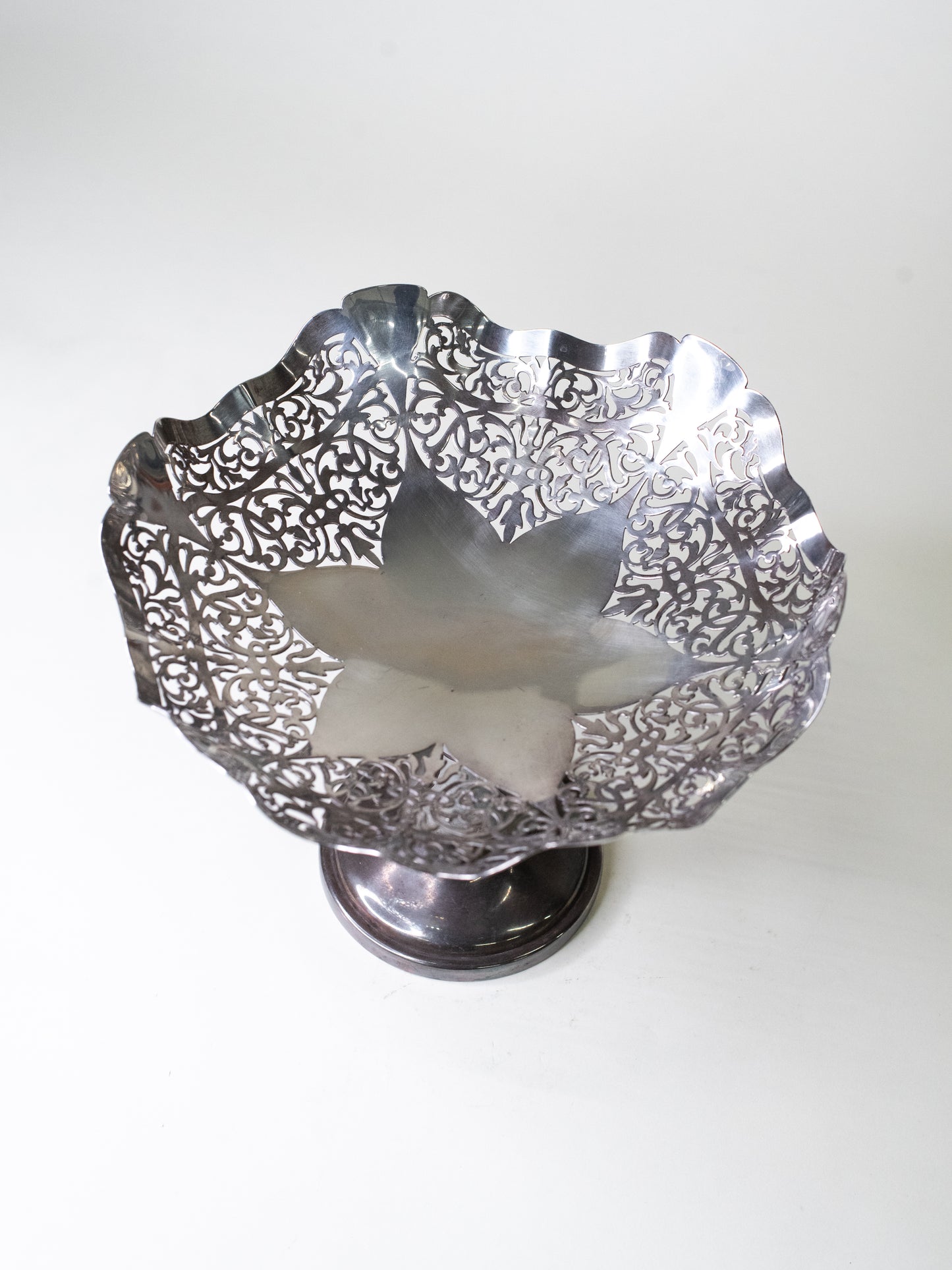 Vintage Silver-Plated Pedestal Bowl – England, Early 20th Century