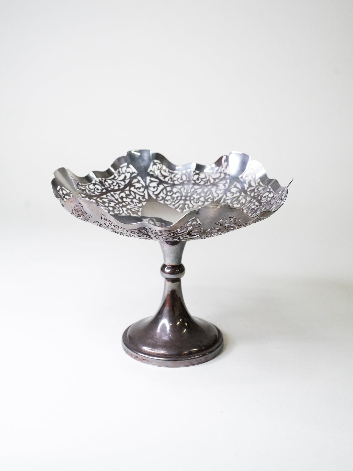 Vintage Silver-Plated Pedestal Bowl – England, Early 20th Century