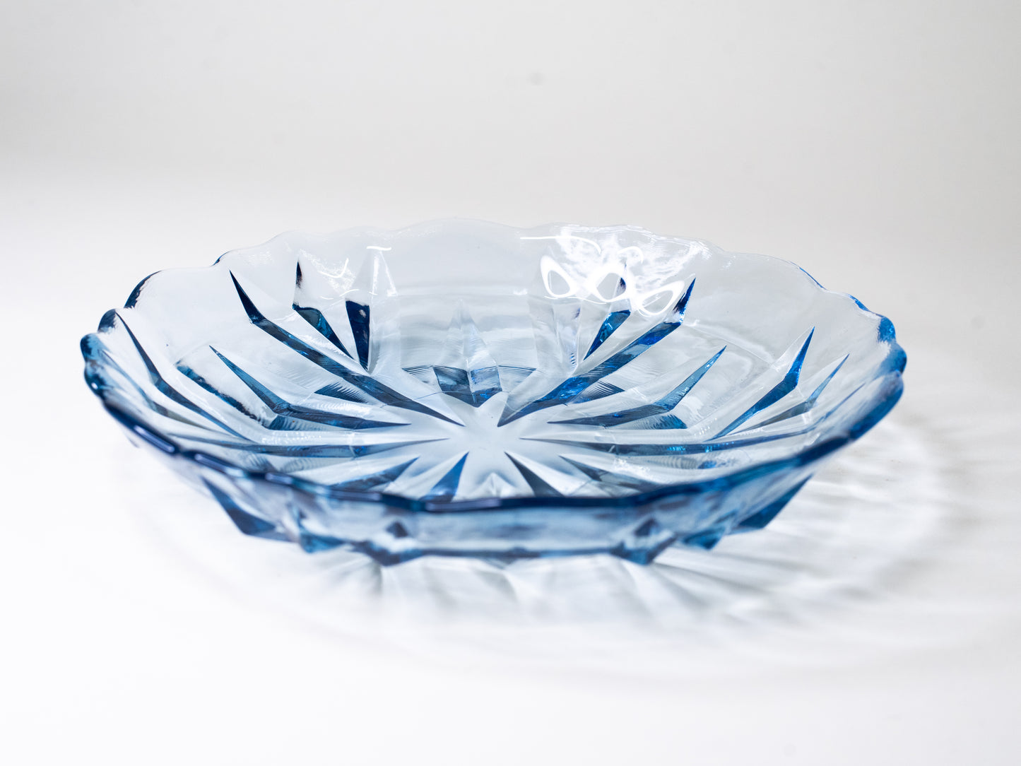 Riihimäen Lasi ‘Pohjantähti’ Serving Bowl by Helena Tynell – Finland, 1980s