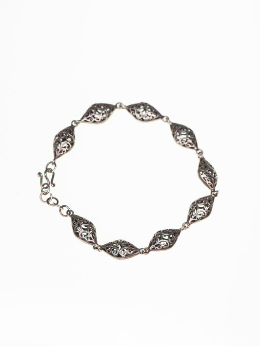 Vintage Silver Bracelet with Sculpted Silver Links