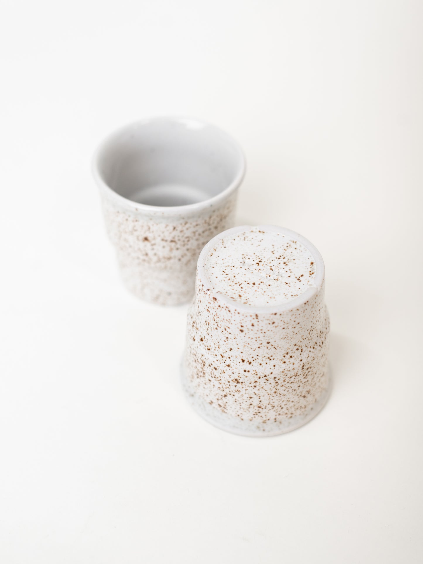 Pentik ‘Riekko’ Handleless Cups by Peter Winquist – Set of 2