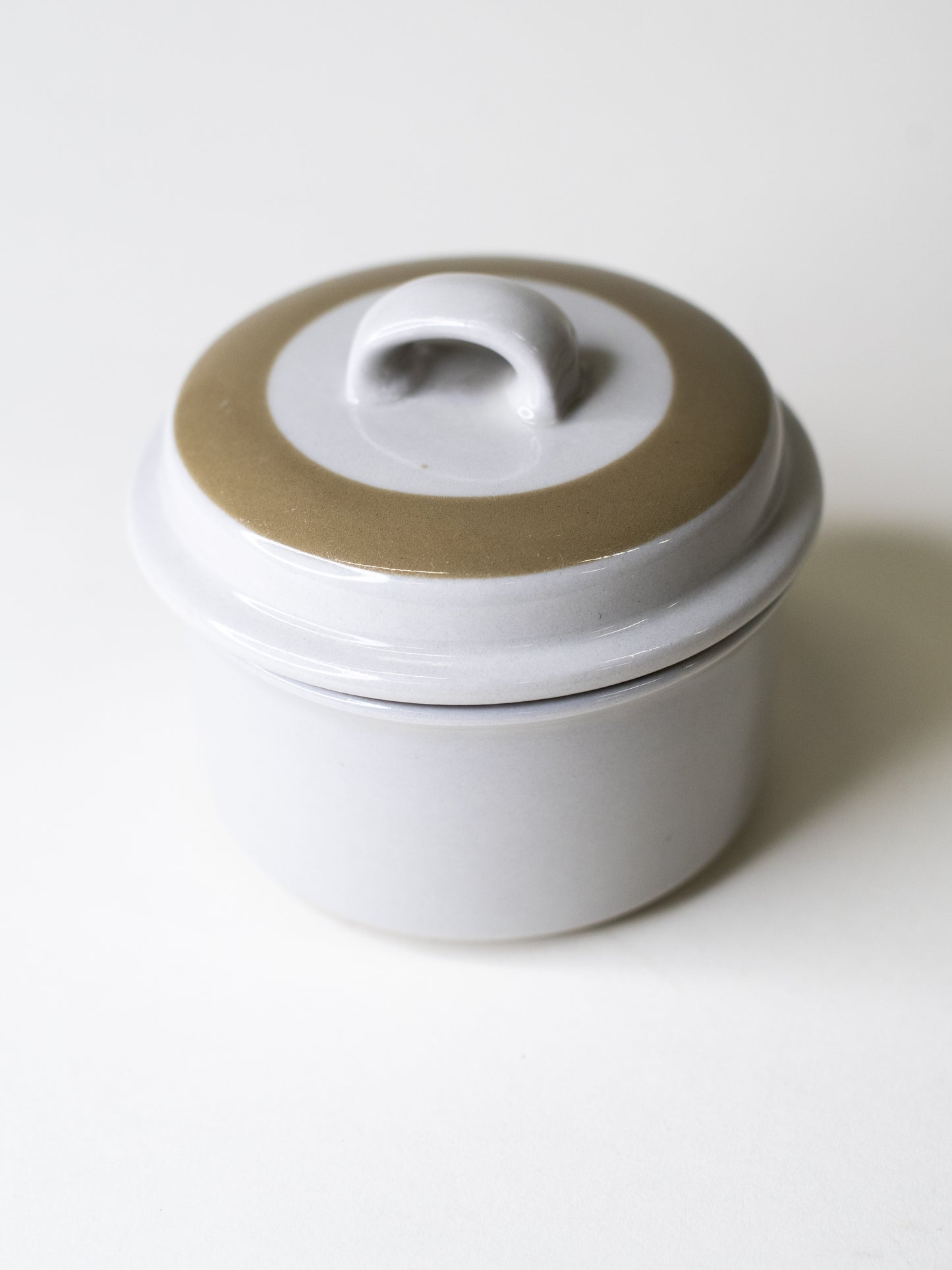 Arabia ’Oliivi’ Lidded Jar by Olga Osol - Finland, 1969