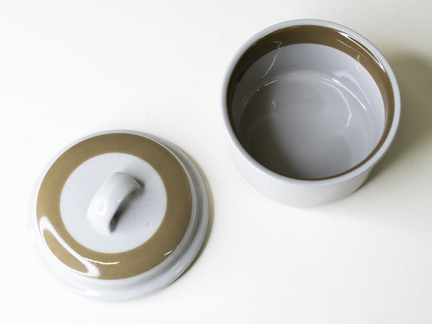 Arabia ’Oliivi’ Lidded Jar by Olga Osol - Finland, 1969