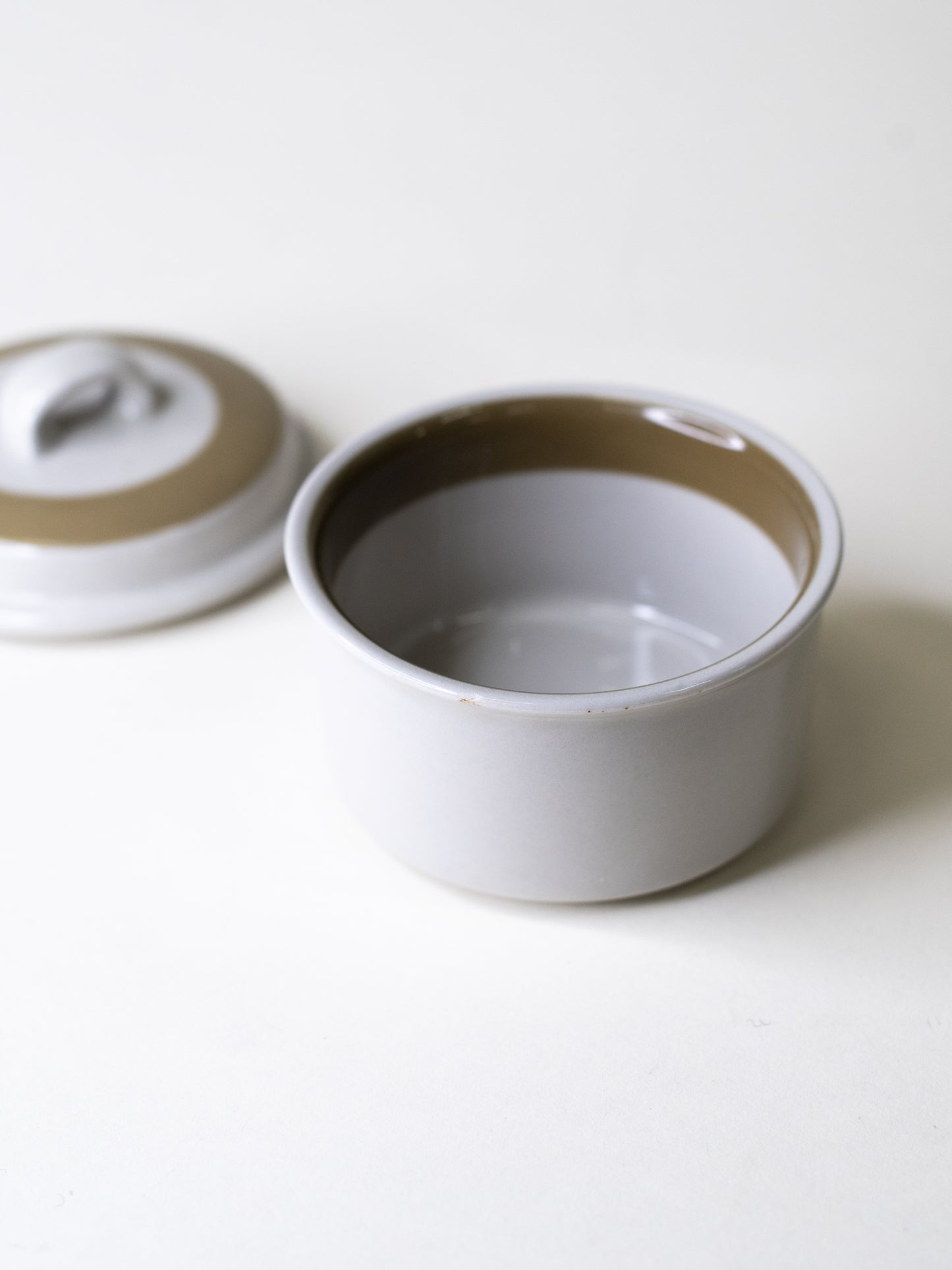 Arabia ’Oliivi’ Lidded Jar by Olga Osol - Finland, 1969